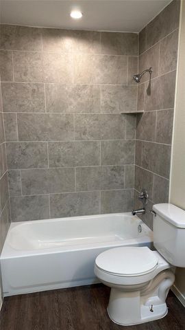 1231 N Lbj DR 9, San Marcos, TX 78666