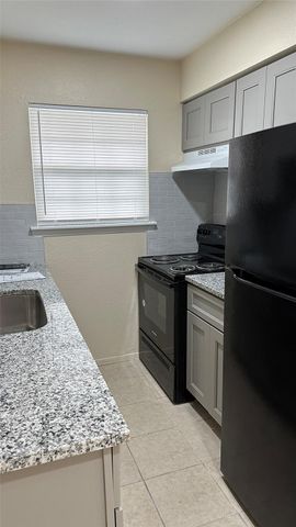 1231 N Lbj DR 9, San Marcos, TX 78666