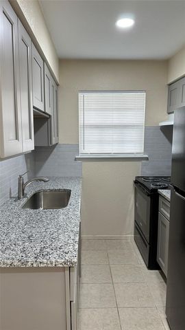 1231 N Lbj DR 9, San Marcos, TX 78666