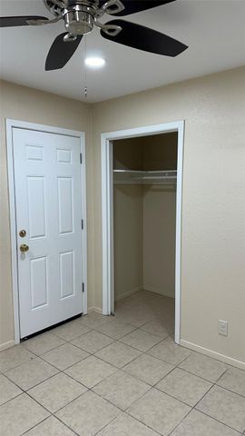 1231 N Lbj DR 9, San Marcos, TX 78666