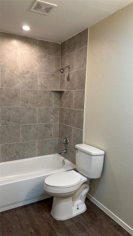 1231 N Lbj DR 9, San Marcos, TX 78666