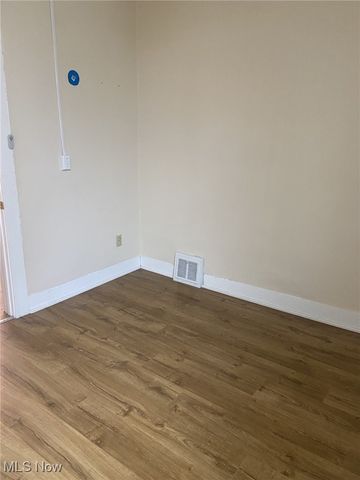 3322 Daisy Avenue, Cleveland, OH 44109