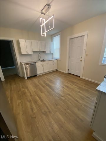 3322 Daisy Avenue, Cleveland, OH 44109