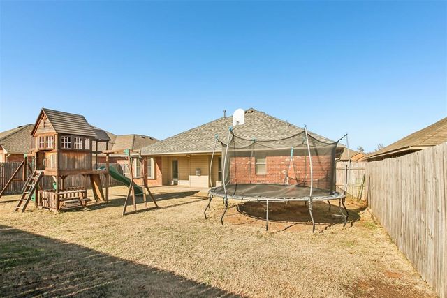 1732 SW 31st Street, Moore, OK 73160