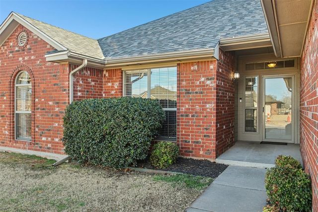 1732 SW 31st Street, Moore, OK 73160