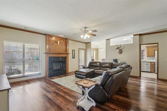 1732 SW 31st Street, Moore, OK 73160