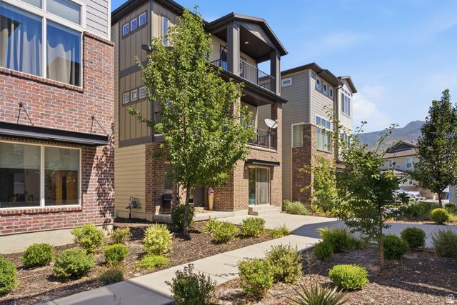 87 N RIO GRAND AVE, Farmington, UT 84025