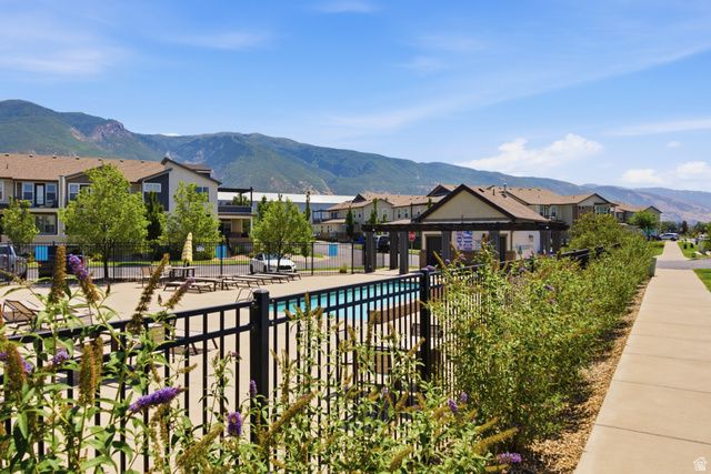 87 N RIO GRAND AVE, Farmington, UT 84025