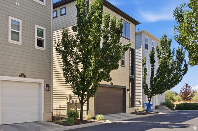 87 N RIO GRAND AVE, Farmington, UT 84025