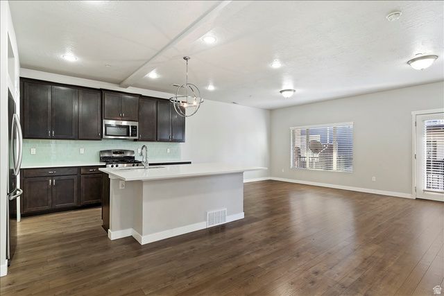 87 N RIO GRAND AVE, Farmington, UT 84025