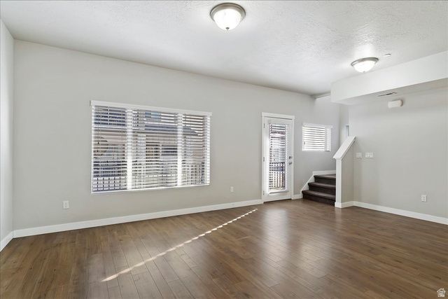 87 N RIO GRAND AVE, Farmington, UT 84025