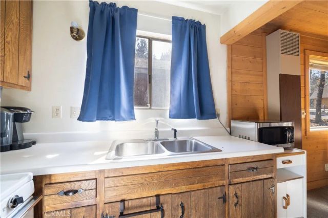 269 Imperial, Sugarloaf, CA 92386