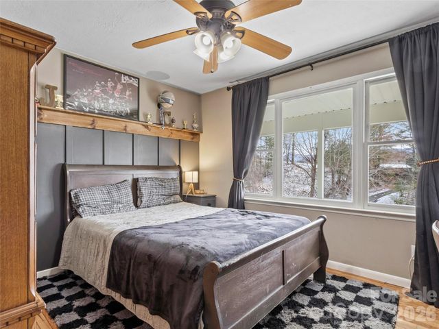 101 Hunters Ridge Road, Burnsville, NC 28714