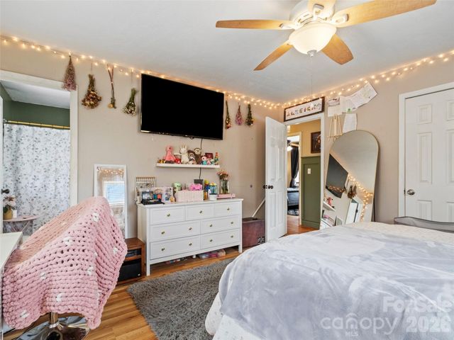 101 Hunters Ridge Road, Burnsville, NC 28714