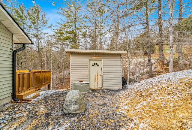 101 Hunters Ridge Road, Burnsville, NC 28714