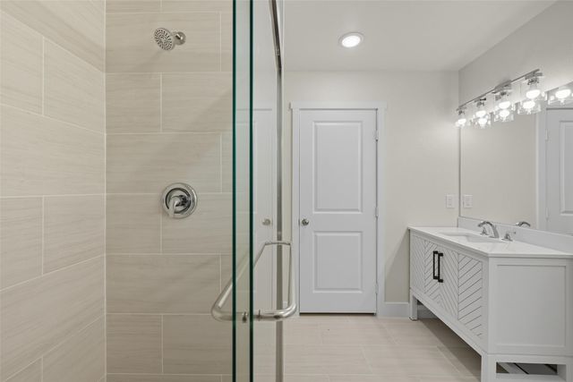 825 W Walker Street, Denison, TX 75020