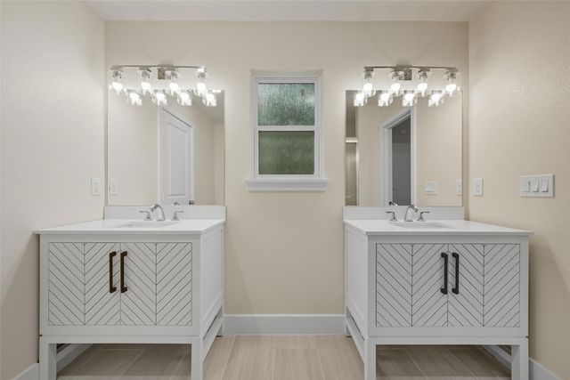 825 W Walker Street, Denison, TX 75020