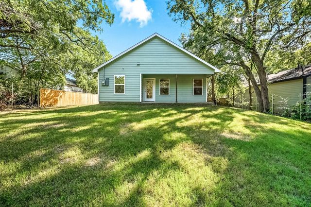 825 W Walker Street, Denison, TX 75020