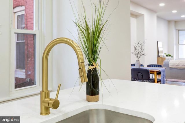 218 E ROSS ST, Lancaster, PA 17602