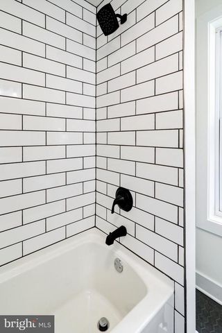 218 E ROSS ST, Lancaster, PA 17602