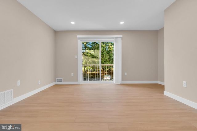 28 AZALEA CT, Lawrence Twp, NJ 08648