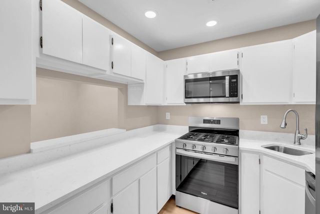 28 AZALEA CT, Lawrence Twp, NJ 08648