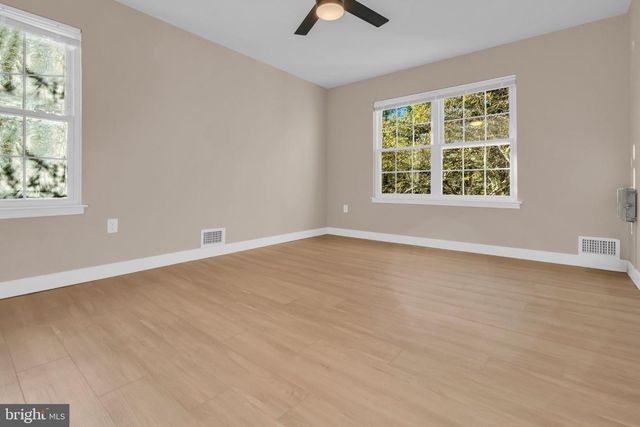 28 AZALEA CT, Lawrence Twp, NJ 08648