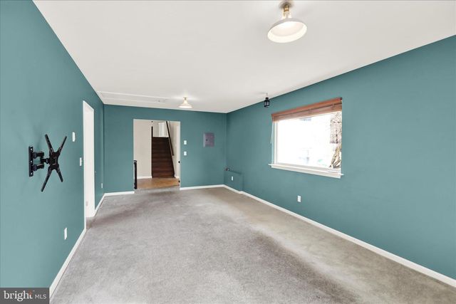 302 S TULPEHOCKEN RD, Reading, PA 19601