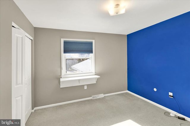 302 S TULPEHOCKEN RD, Reading, PA 19601