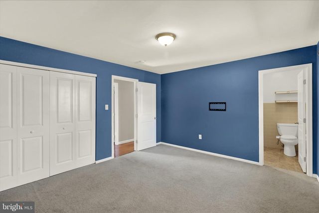 302 S TULPEHOCKEN RD, Reading, PA 19601