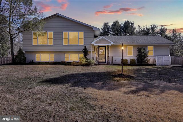 302 S TULPEHOCKEN RD, Reading, PA 19601