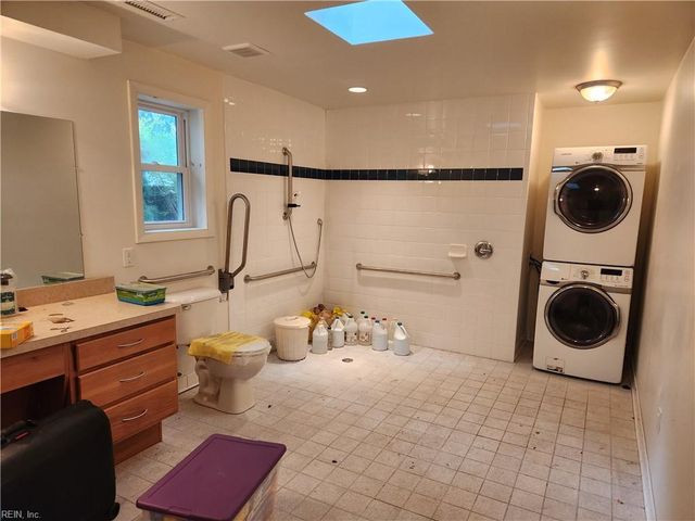 2517 Olympic CT, Virginia Beach, VA 23453
