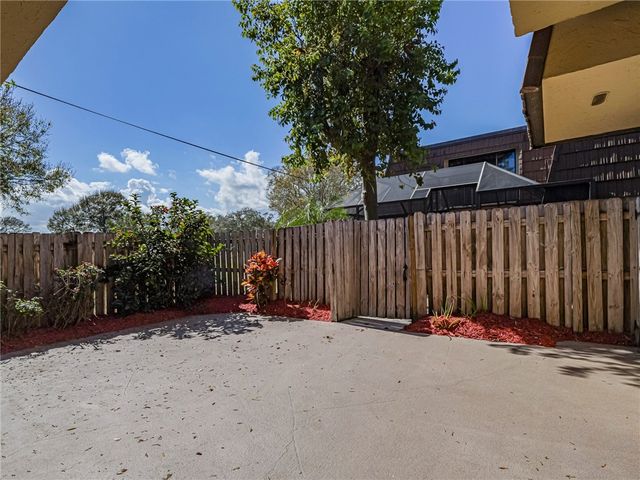 1166 6th Avenue 21D, Vero Beach, FL 32960