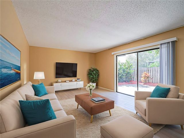 1166 6th Avenue 21D, Vero Beach, FL 32960