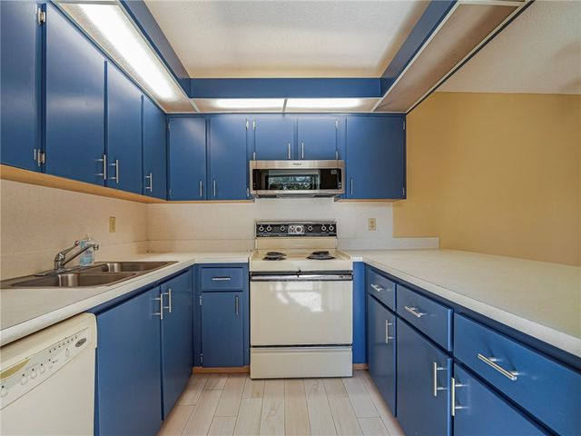 1166 6th Avenue 21D, Vero Beach, FL 32960