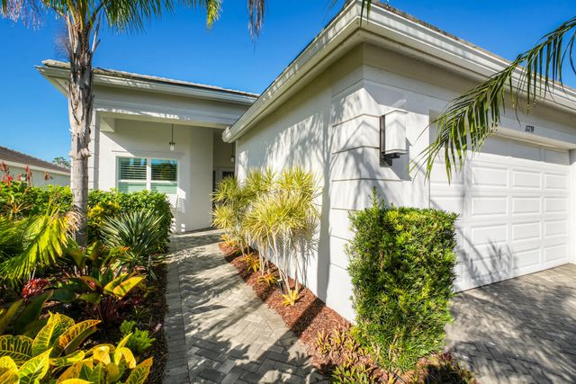 11739 SW Waterford Isle Way, Port St. Lucie, Port St Lucie, FL 34987