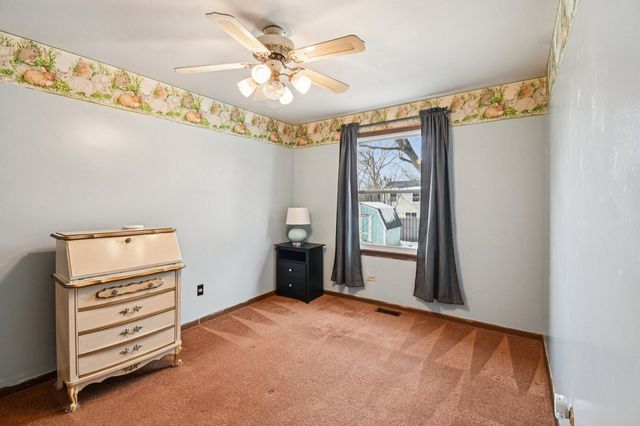 1420 Greenridge Avenue, Algonquin, IL 60102