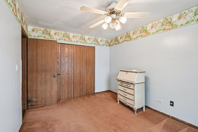 1420 Greenridge Avenue, Algonquin, IL 60102