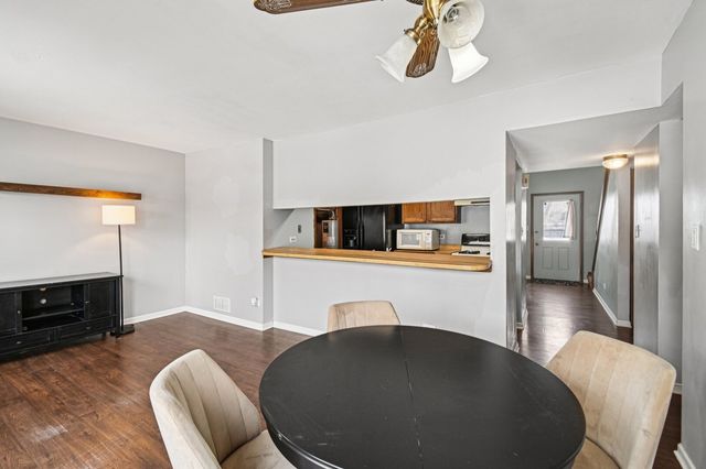 1420 Greenridge Avenue, Algonquin, IL 60102