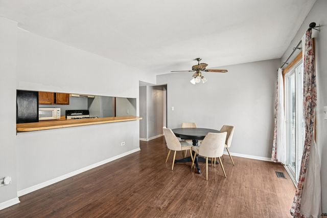 1420 Greenridge Avenue, Algonquin, IL 60102