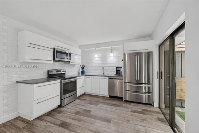 114 1st Lane, Palm Beach Gardens, FL 33418
