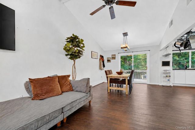 92 Boulevard, Cornwall On Hudson, NY 12520