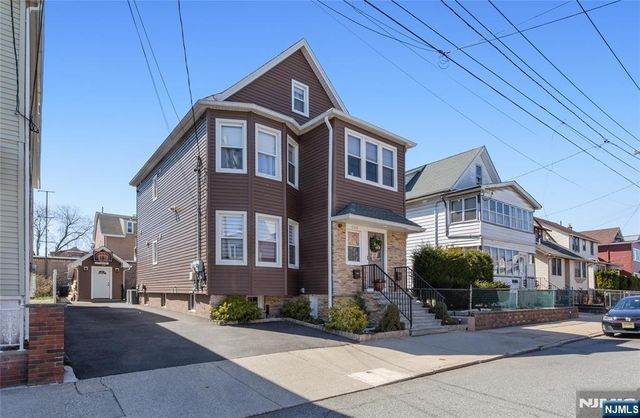 204 Hayward Place, Wallington, NJ 07057