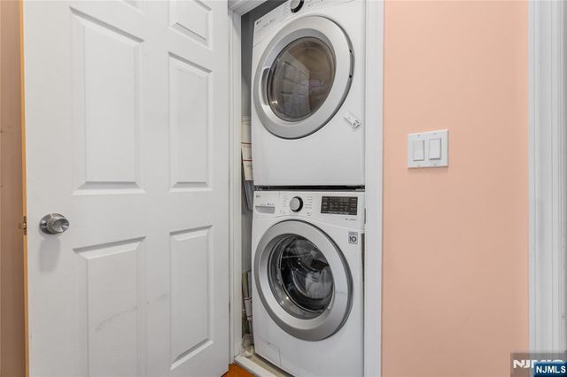 204 Hayward Place, Wallington, NJ 07057