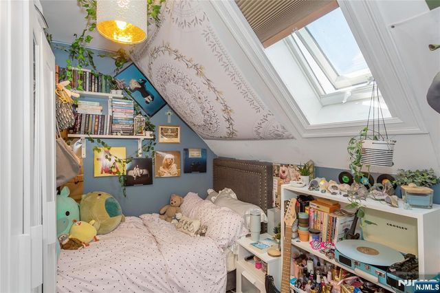 204 Hayward Place, Wallington, NJ 07057