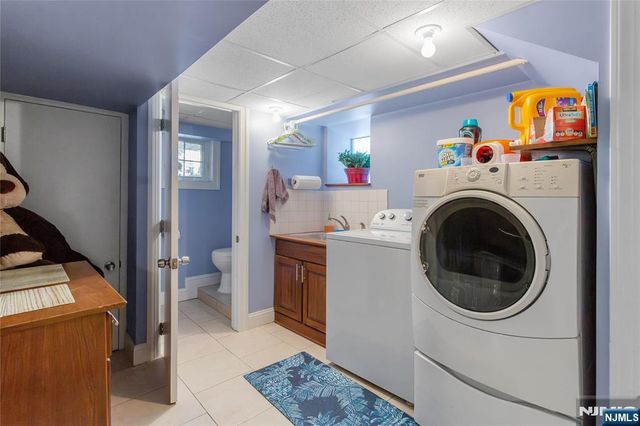 204 Hayward Place, Wallington, NJ 07057