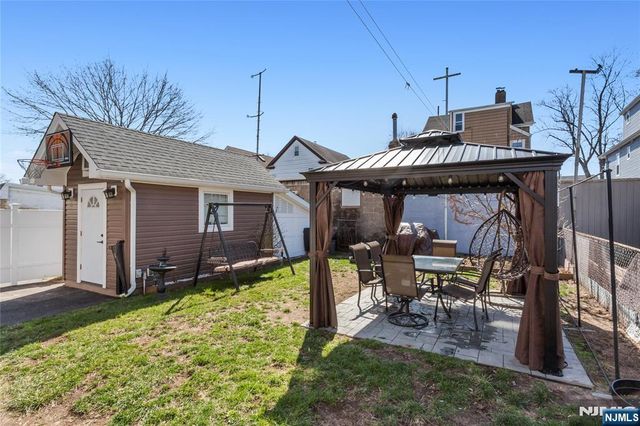 204 Hayward Place, Wallington, NJ 07057