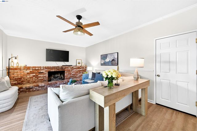 1647 Harvest Rd, Pleasanton, CA 94566