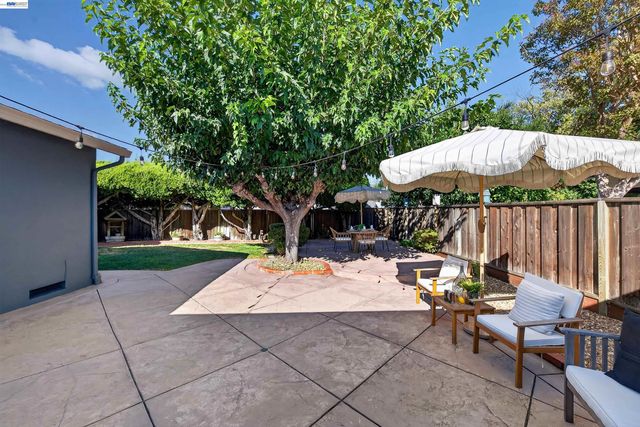 1647 Harvest Rd, Pleasanton, CA 94566