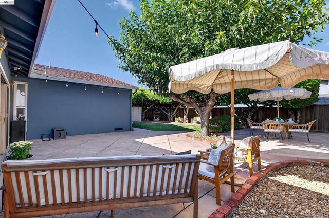 1647 Harvest Rd, Pleasanton, CA 94566